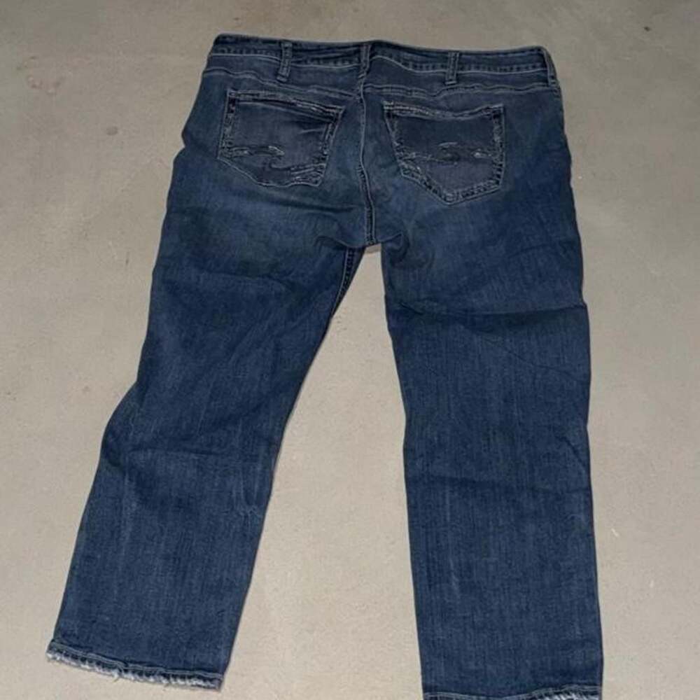 Silver Jeans Co. Elyse Capri Denim Jeans 34x23